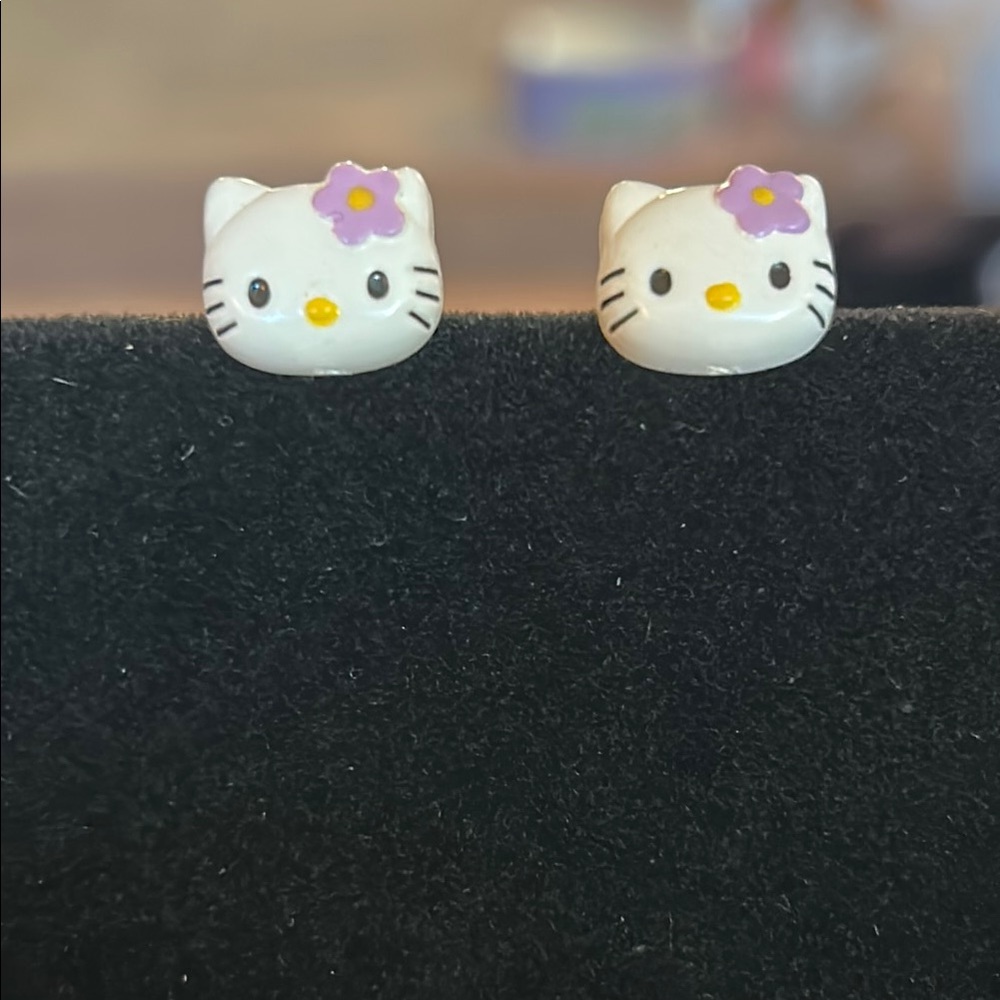 Hello Kitty White and Purple  Earrings